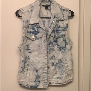 Tie-dyed denim vest